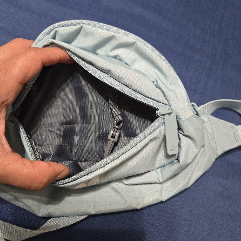Adidas Waist Bag Unisex OS Light Blue Excellent Trefoil Logo Fanny Pack - Picture 4 of 8